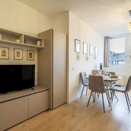 Lotus By Interhome * Milan