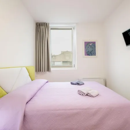 Lotus By Interhome Apartment Milan