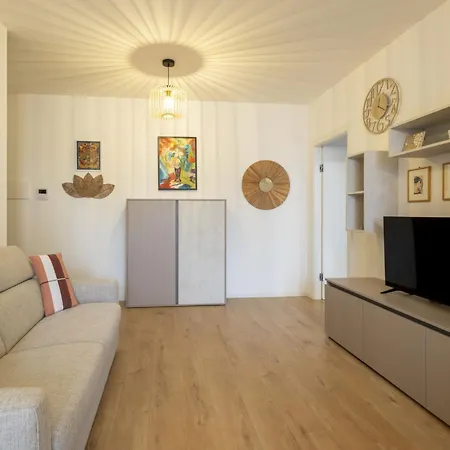 Lotus By Interhome Mediolan